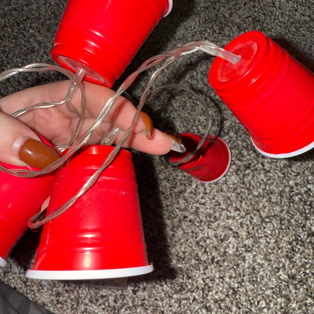 Red Cup String Lights - Picture 4 of 4